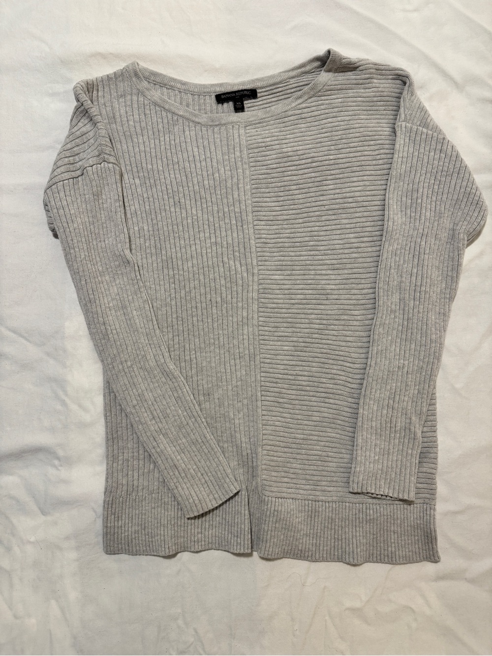 Banana Republic Heather Gray Ribbed Crewneck Sweater - Women
